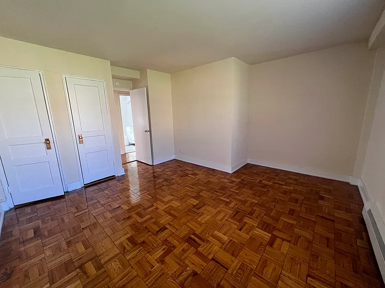 184-19 64th Ave #1 — Photo 7
