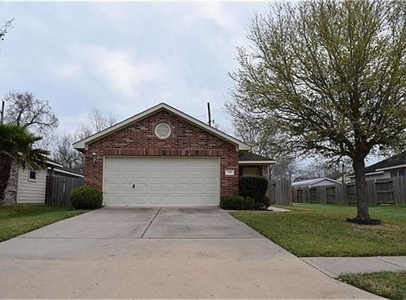 3rd image of 338 Saddleback Springs Dr