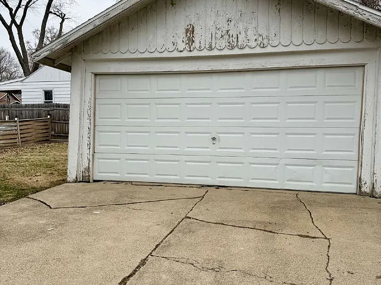 2605 Woodrow Ave — Photo 18