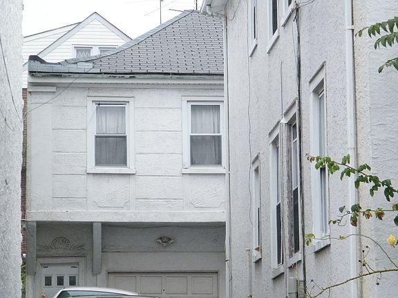 3rd Unit-3 Bedroom Unit Over Garage "Legal