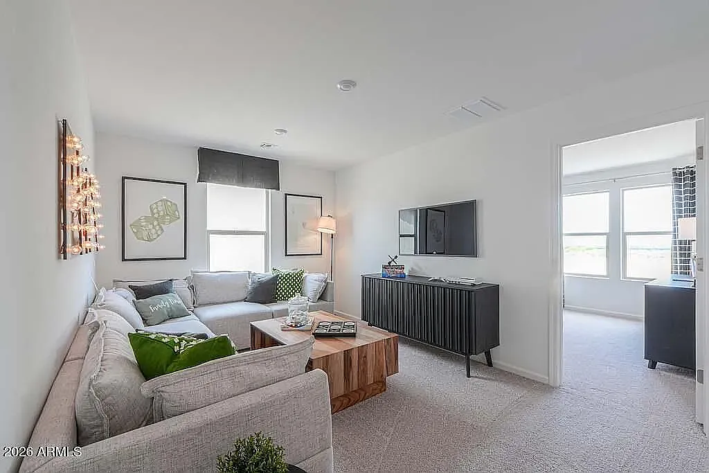 4 bed, 2.5 bath, 2373 sqft, $2,300 — Photo 4
