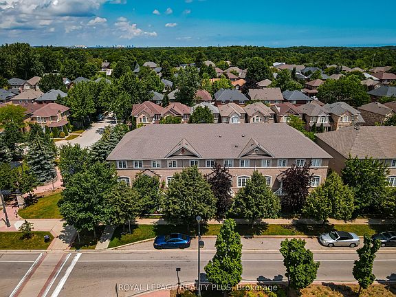 4th image of 2333 Sutton Dr