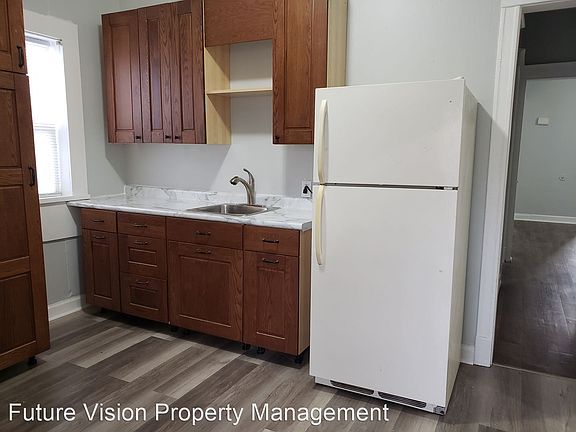 3rd image of 3 N Cagwin Ave #2