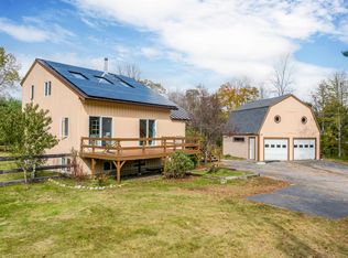 136 Waukeena Lake Rd, Danbury, NH 03230