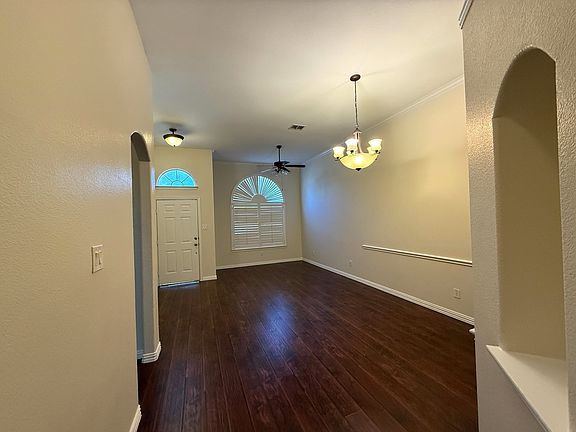 3rd image of 131 Fallkirk Dr