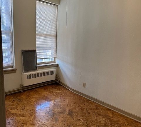 5th image of 292 W Main St APT 304