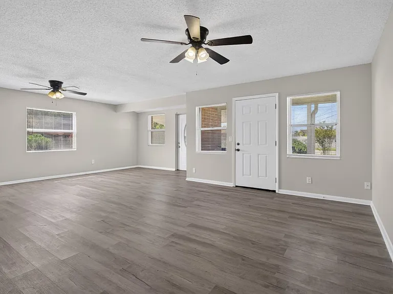 5503 Boeing Dr — Photo 5