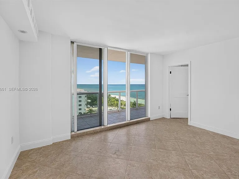 5001 Collins Ave #9H — Photo 13
