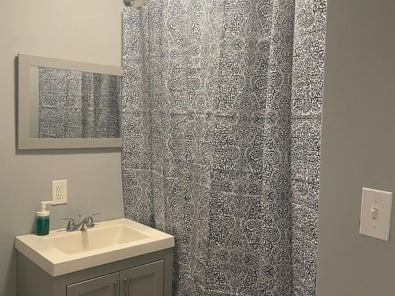 2nd image of 50 Palm St Floor 2