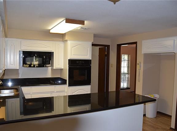3rd image of 542 County Road 3103