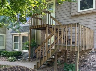 2420 E 51st St APT D, Davenport, IA 52807