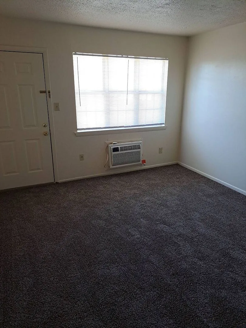 6307 Reed Rd — Photo 2
