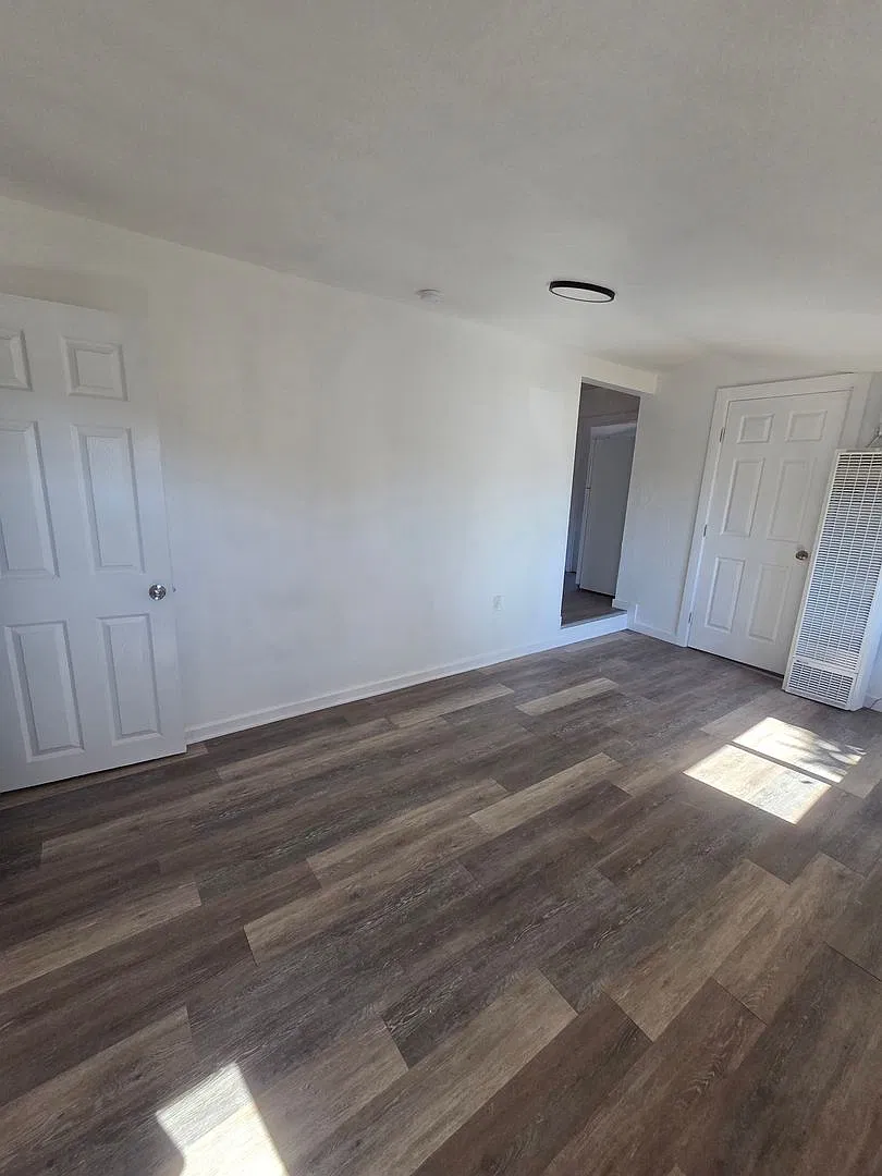 3714 E Highway 20 — Photo 2