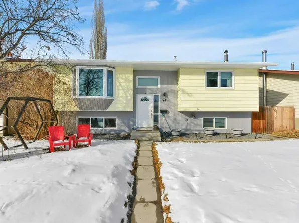 24 S McGill St, Red Deer, AB T4R 1S3