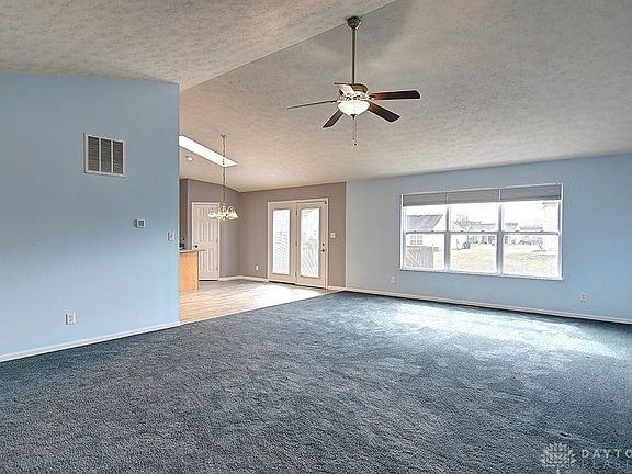 5th image of 8681 Plum Creek Ct
