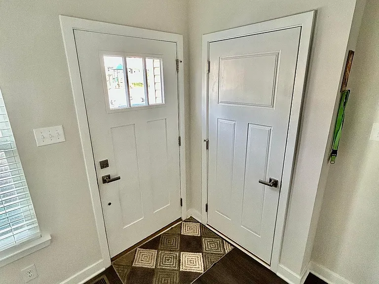 210 Chase Dr — Photo 4