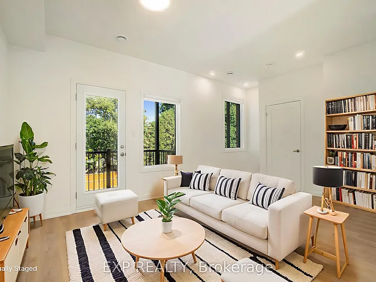 255 Castor St #202 — Photo 5