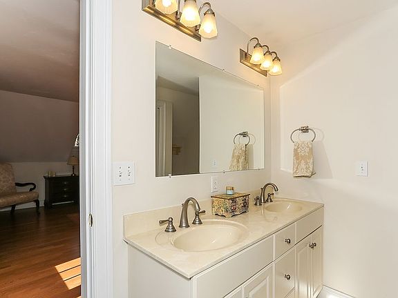 Double Vanities-All 3 Full