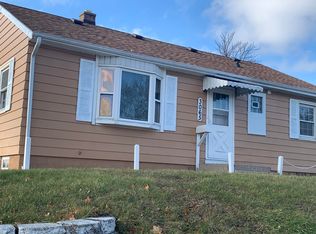 3065 S 67th St, Milwaukee, WI 53219