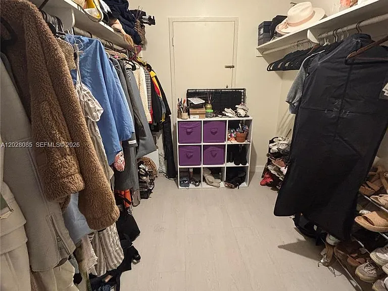 900 Bay Dr #811 — Photo 8