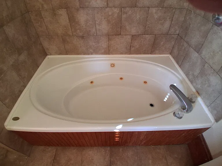 572 Mulberry St — Photo 14