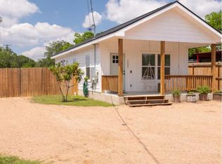 1004 13th St, Blanco, TX 78606