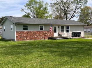 1117 E Cutshall Rd, Scottsburg, IN 47170