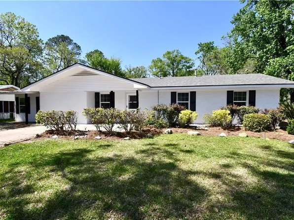 2818 Woodlawn Dr, Alexandria, LA 71303