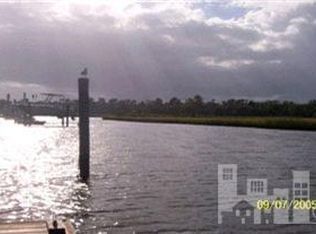 441 White Heron Cv, Hampstead, NC 28443