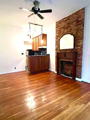 Rented by RELO REDAC INC. | media 7