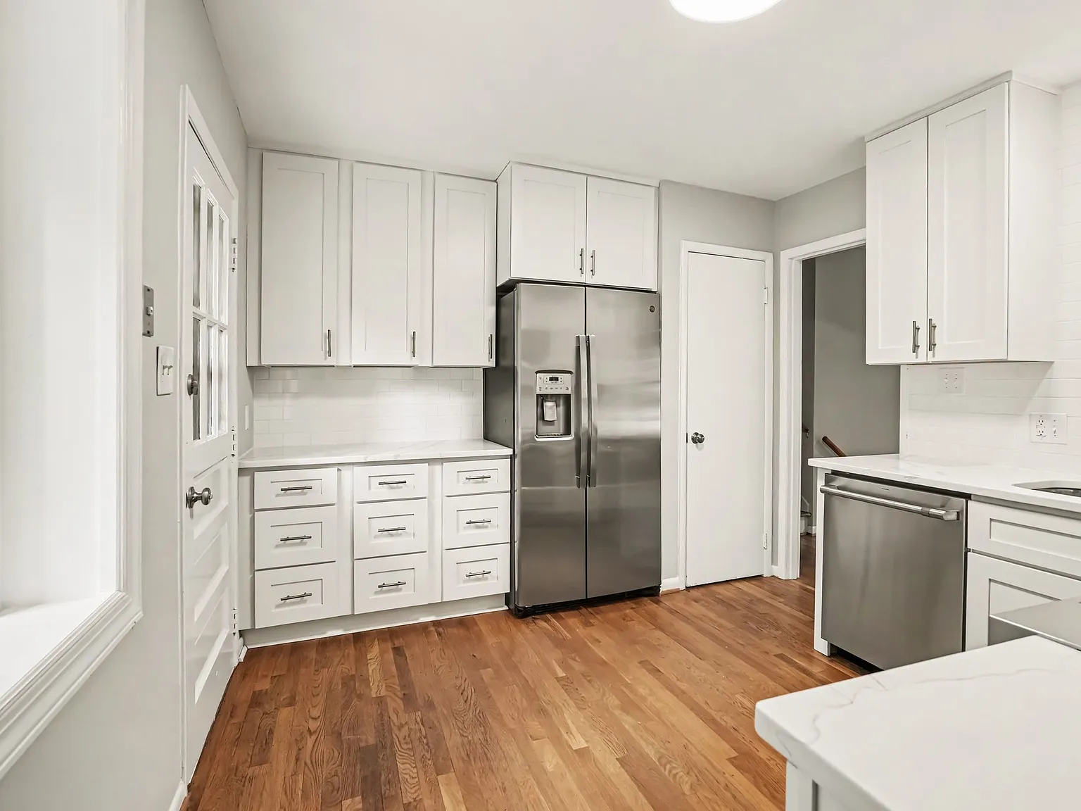 3 bed, 1846 sqft, $3,200 — Photo 3