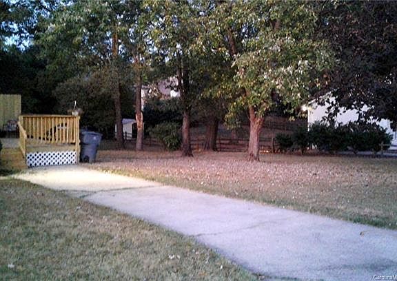 4th image of 6545 Park South Dr