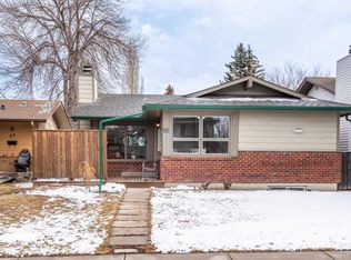 88 W Sunhurst Rd SE, Calgary, AB T2X 1V8