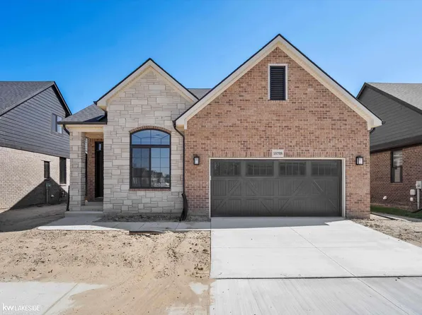 18708 Saint Joseph Dr, Macomb, MI 48042