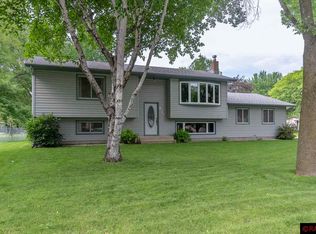 1630 James Dr, North Mankato, MN 56003