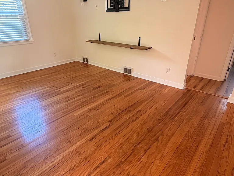 123 Lyon Pl — Photo 5