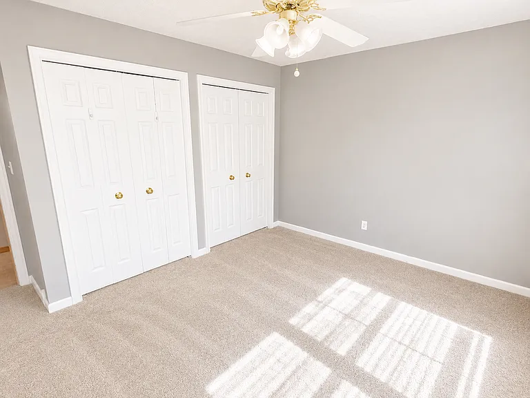 243 Newfield Cir — Photo 13