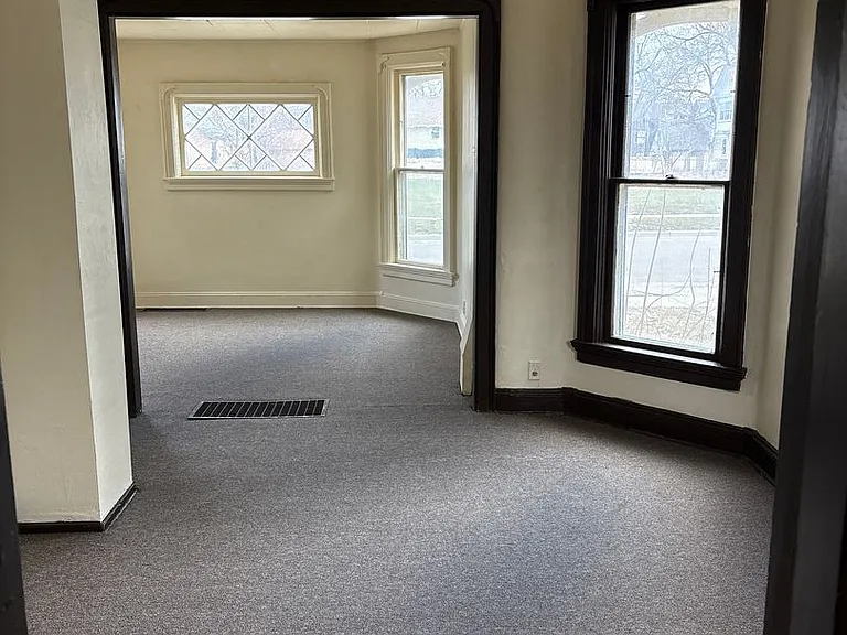 314 Euclid Ave — Photo 9