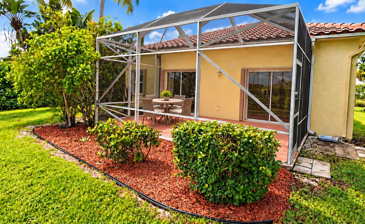 3 bed, 2.0 bath, 1685 sqft, $3,400 — Photo 4