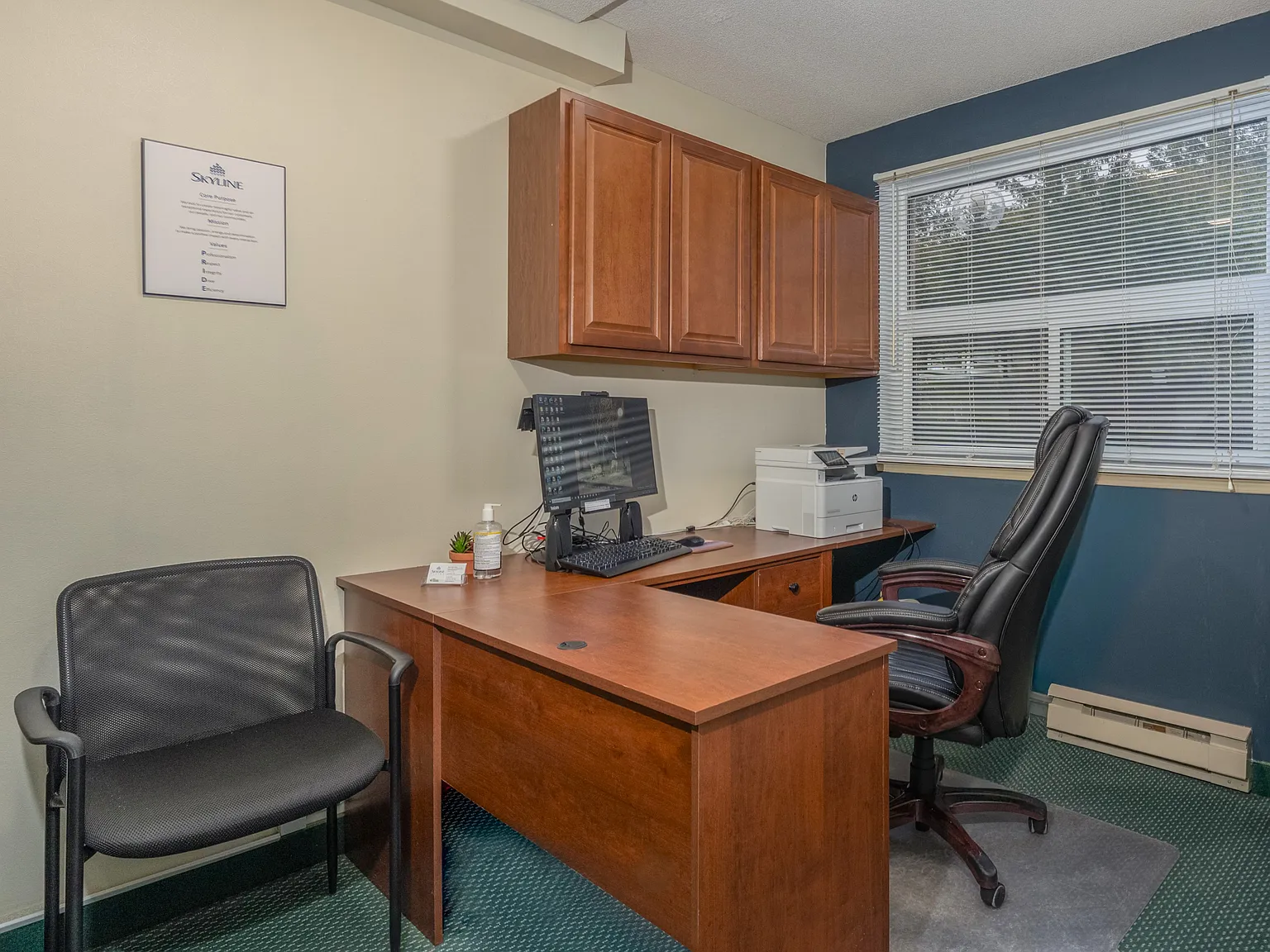 Place Notre Dame Apartments — Photo 4