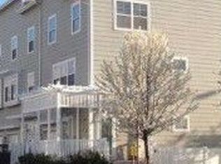 204 Beach Breeze Ln, Far Rockaway, NY 11692