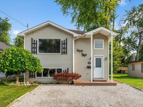 294 Erieview Dr, Kingsville, ON N9Y 1M4