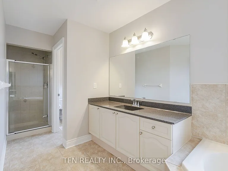 1648 Pennel Dr #UPPER — Photo 30