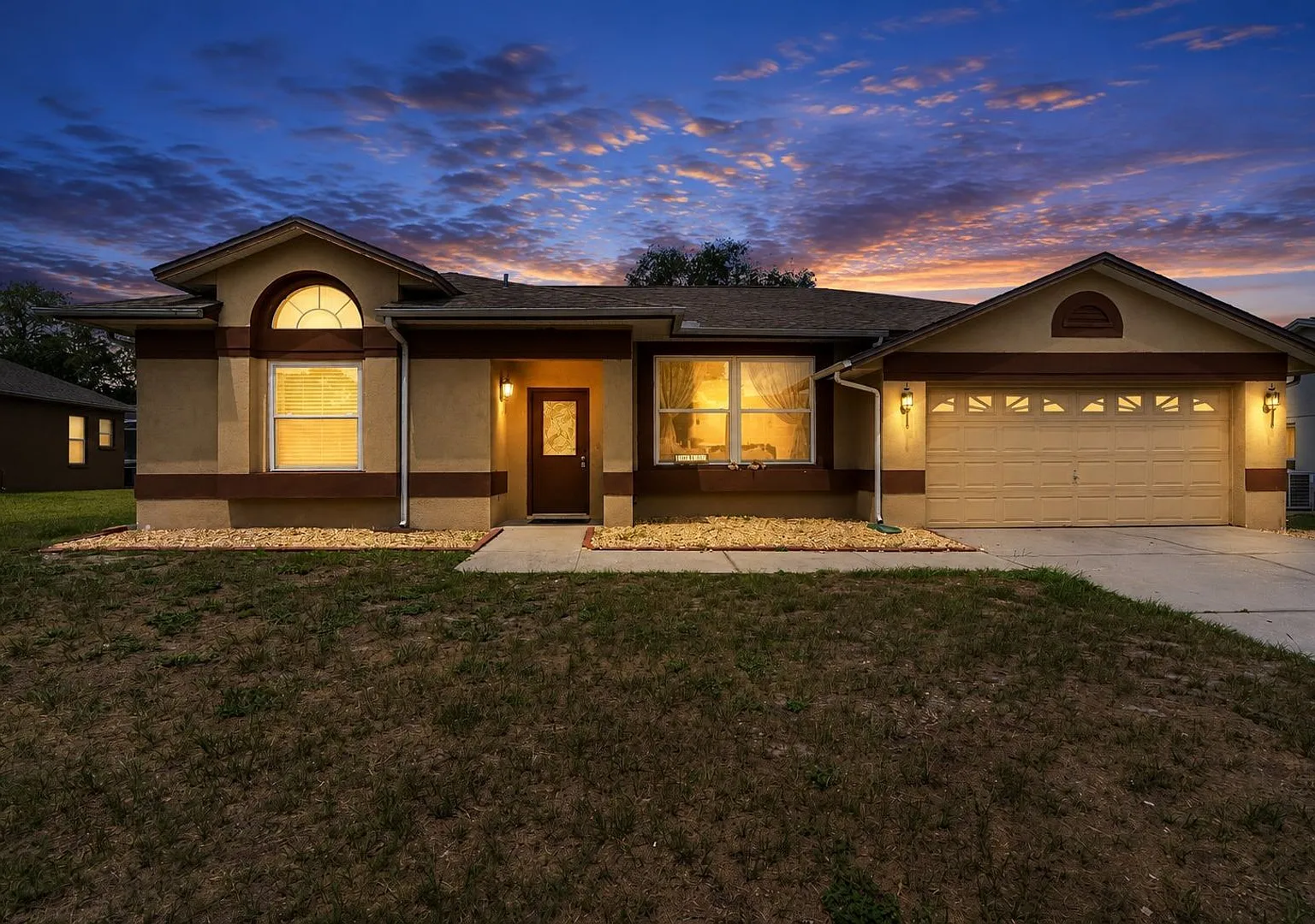 Spacious 4-Bedroom Home in Desirable Riverview Location with Excellent Schools — Photo 2