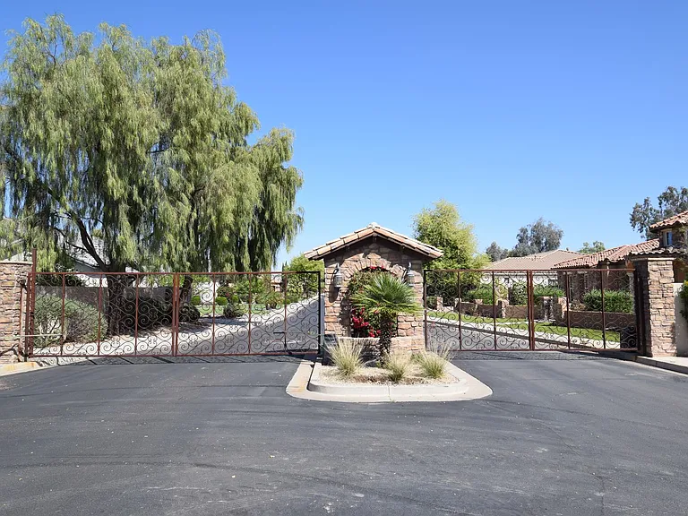 2192 E Coconino Pl — Photo 42