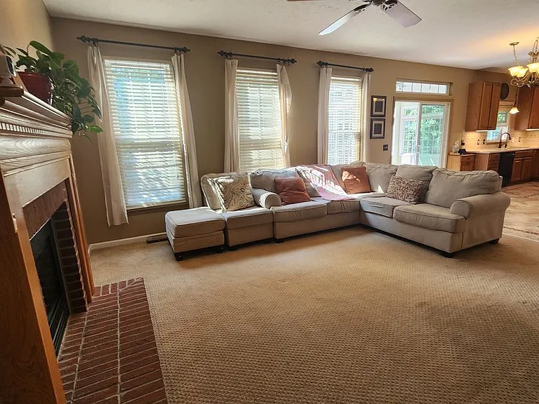 3288 Beech Ln — Photo 9