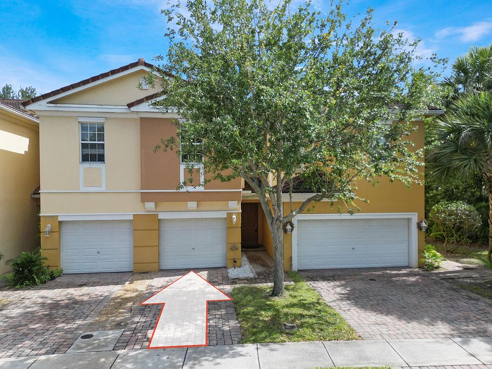 1st image of 773 Pipers Cay Drive