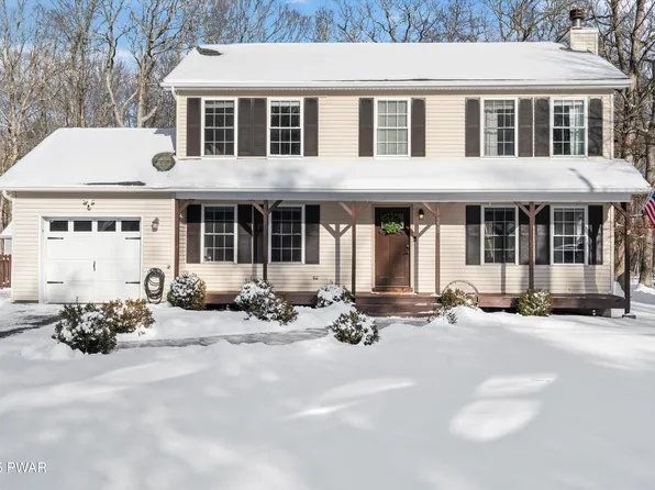 215 Lake Dr, Dingmans Ferry, PA 18328