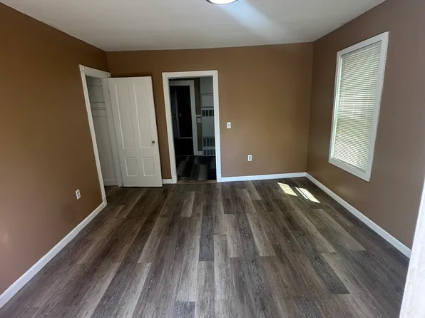 57 W Warwick Ave #B, West Warwick, RI 02893