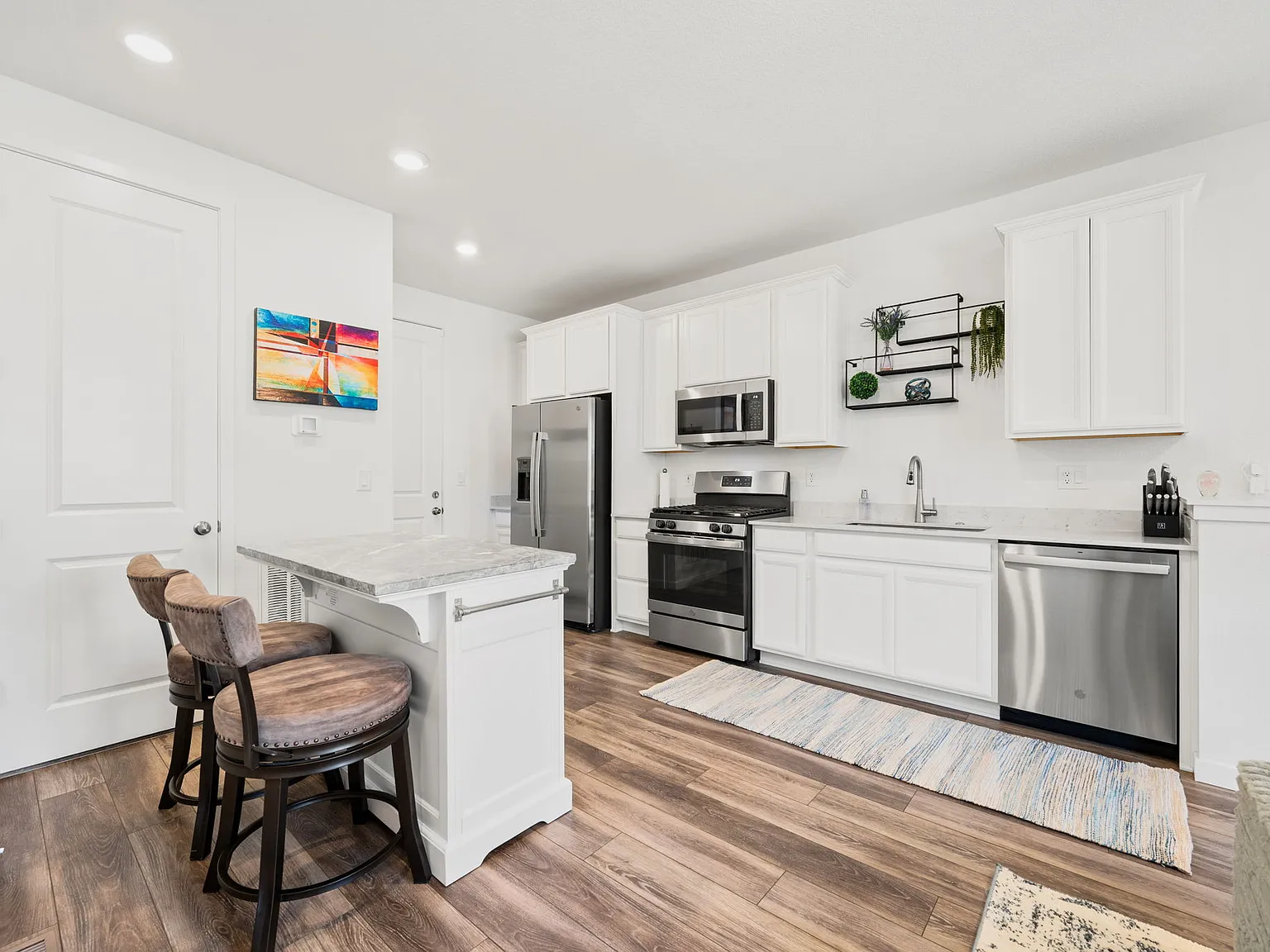2 bed, 1152 sqft, $3,000 — Photo 3